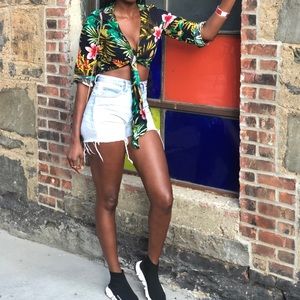 Floral tie crop top blouse